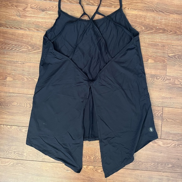 Tonic Yoga Top - Picture 1 of 2